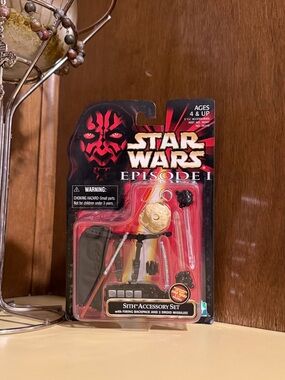 Star Wars Episode I Sith Accessory Set w/ Firing Backpack & Droid Missiles